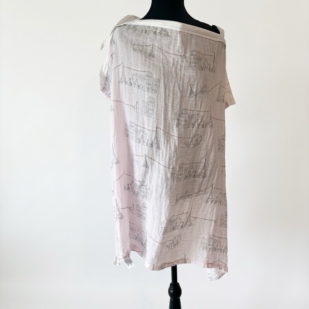 Sophie La Giraffe Muslin Nursing Cover Blanket Cotton Pink Classic Eiffel Tower